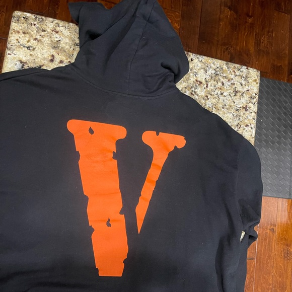Original Vlone Pullover Cropped Hoodie Size XL Black and Orange - Picture 9 of 9